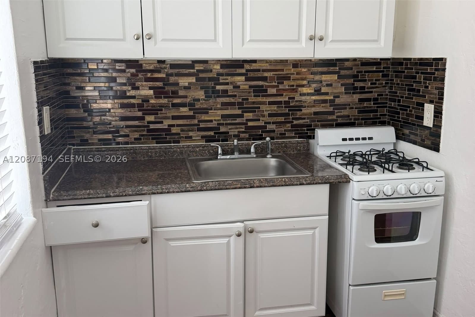 Mülk — 8020 Abbott Ave #7, Miami Beach, FL 33141