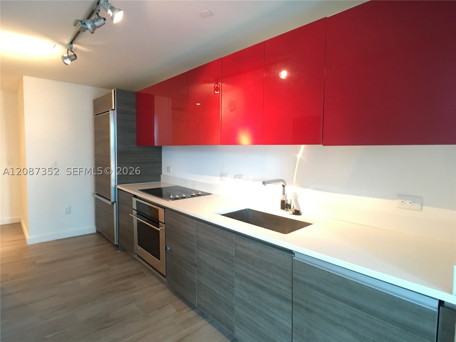 Condo — 1100 Miami Ave #1105, Miami, FL 33130