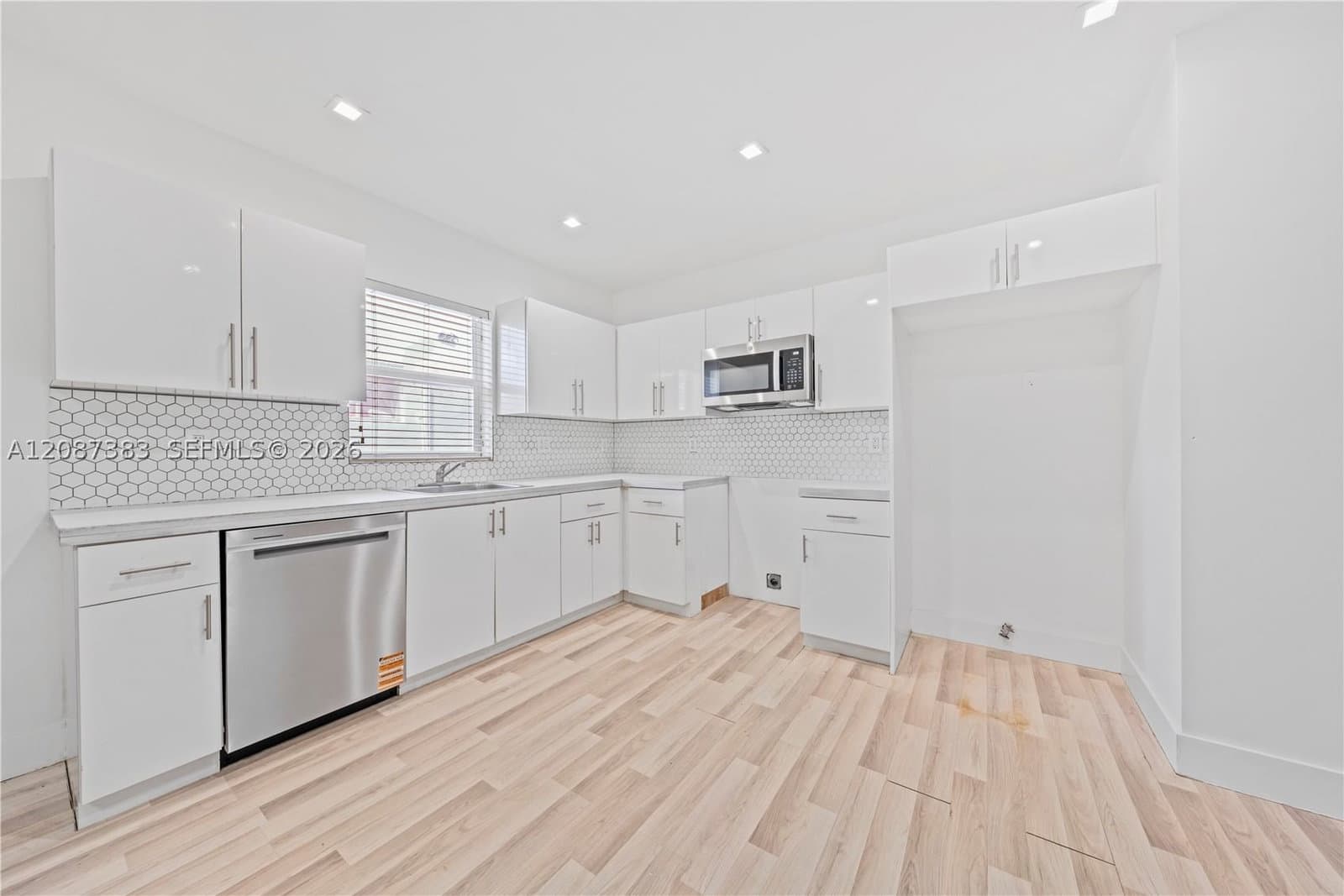3+1 Mülk — 1020 29th Ter #1, Miami, FL 33127
