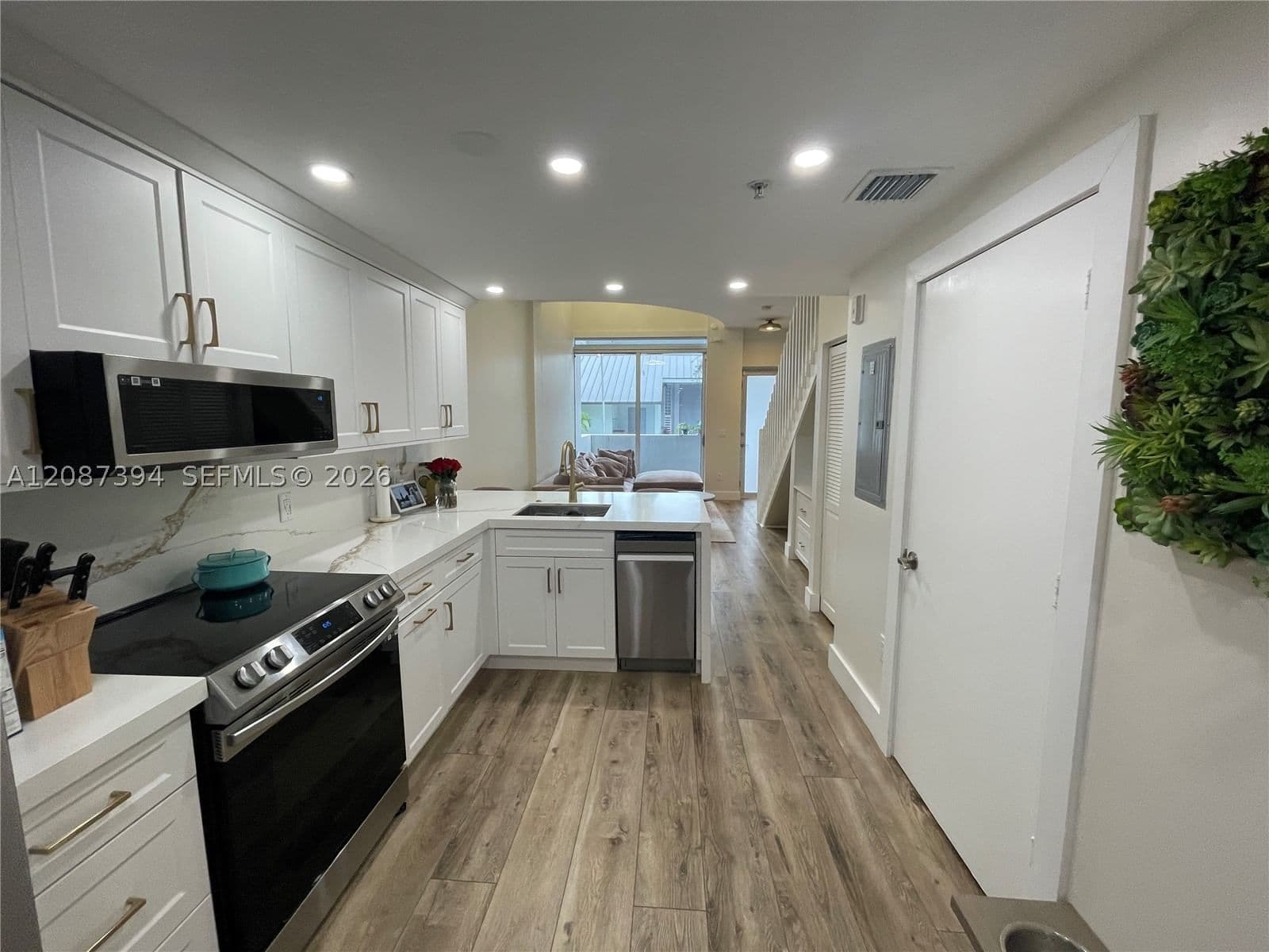 1-bedroom Condo — 3339 Virginia St #141, Miami, FL 33133