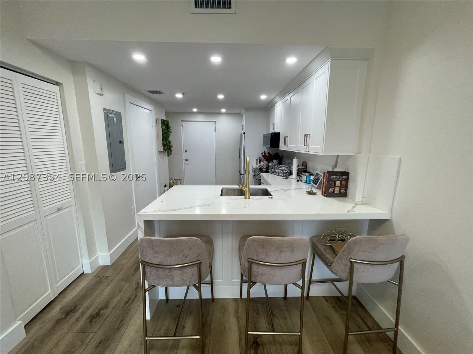 1-bedroom Condo — 3339 Virginia St #141, Miami, FL 33133