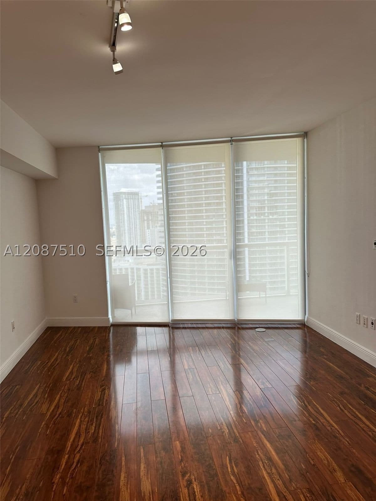 1-bedroom Apartment — 465 Brickell Ave #3404, Miami, FL 33131