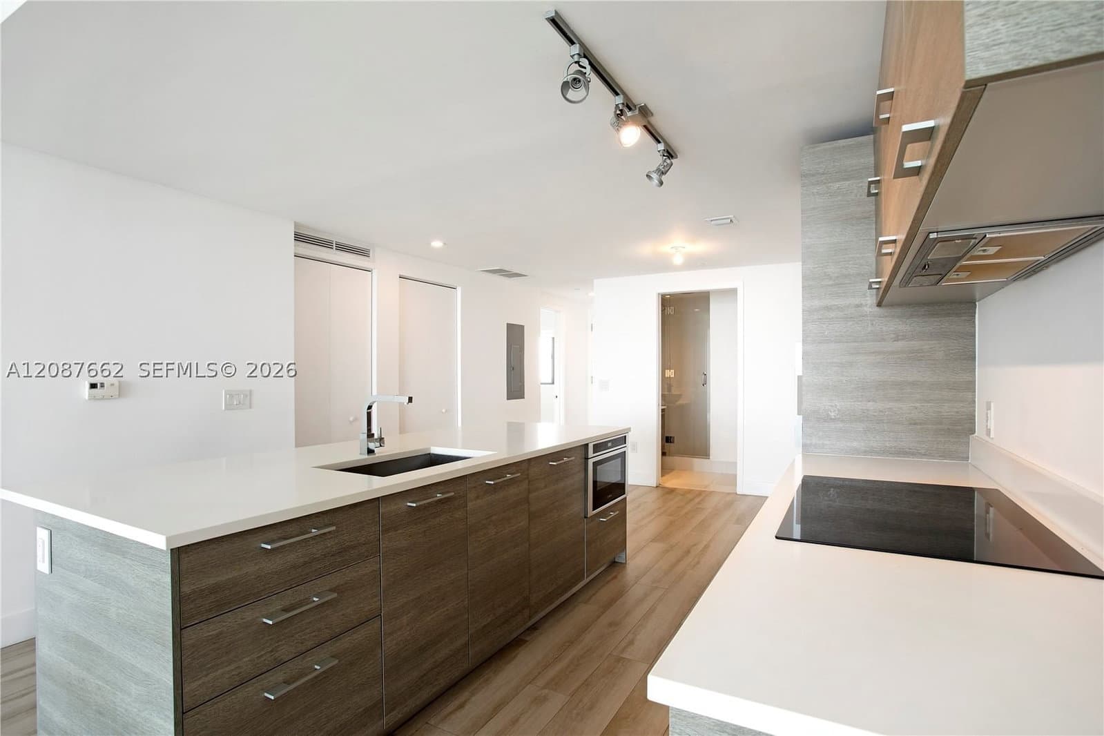 1-bedroom Condo — 650 32nd St #2802, Miami, FL 33137