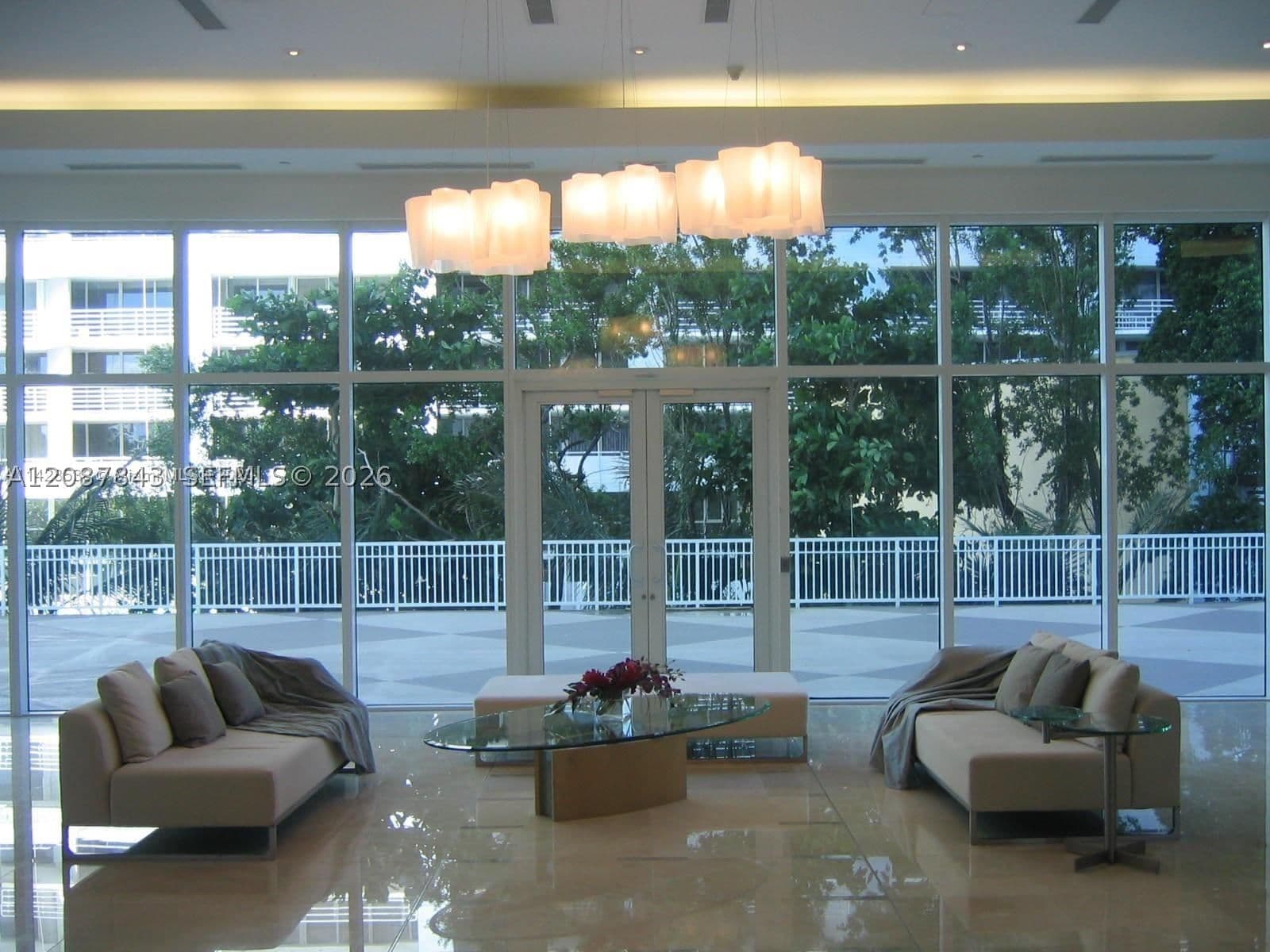 1-bedroom Condo — 2101 Brickell Ave #1002, Miami, FL 33129