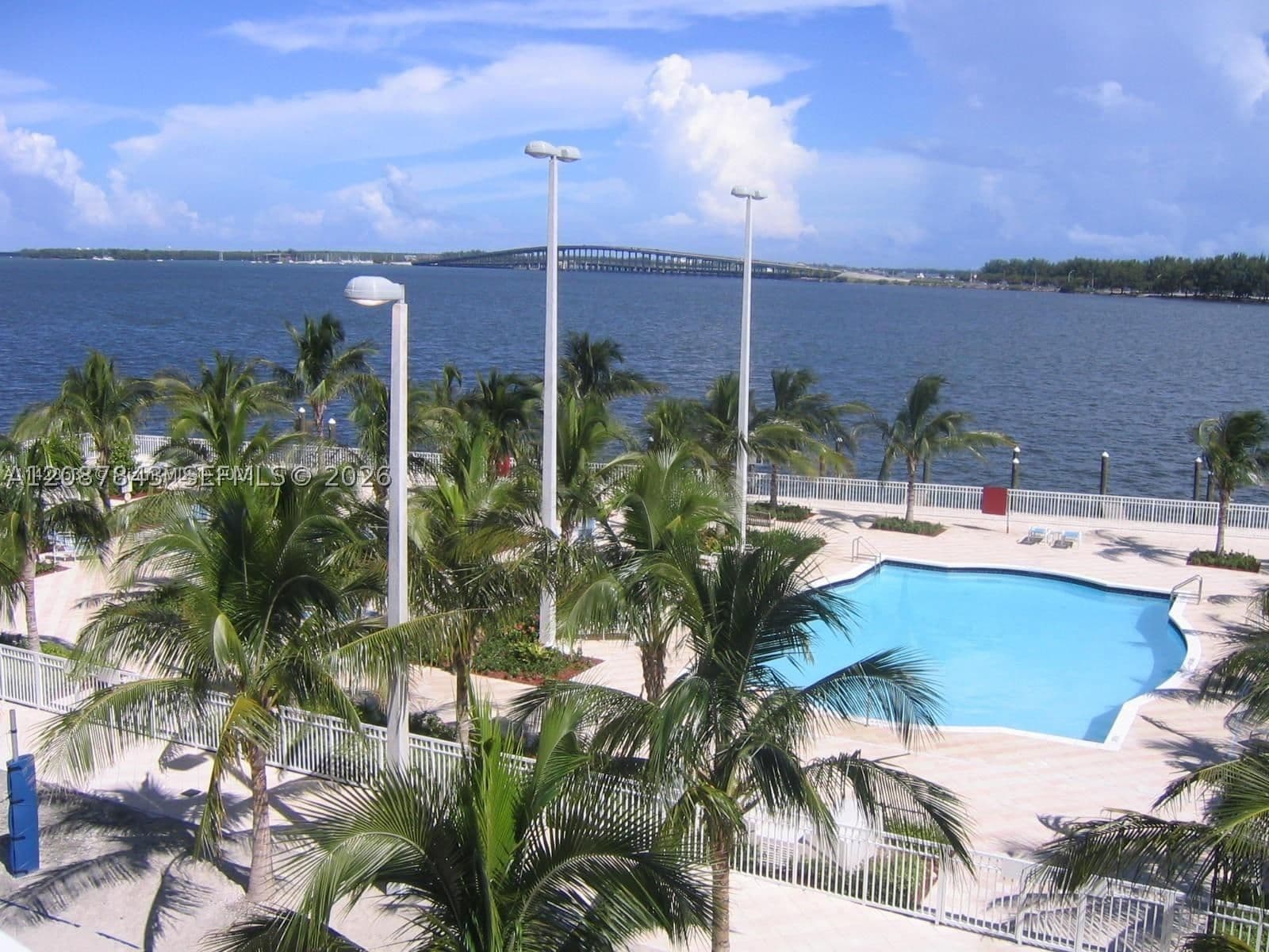 1-bedroom Condo — 2101 Brickell Ave #1002, Miami, FL 33129