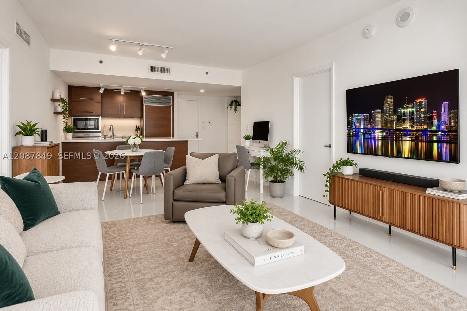 2+1 Condo — 475 Brickell Ave #3609, Miami, FL 33131