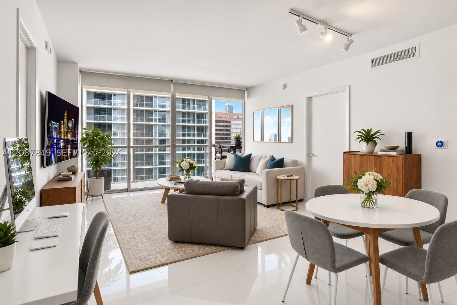 2+1 Condo — 475 Brickell Ave #3609, Miami, FL 33131
