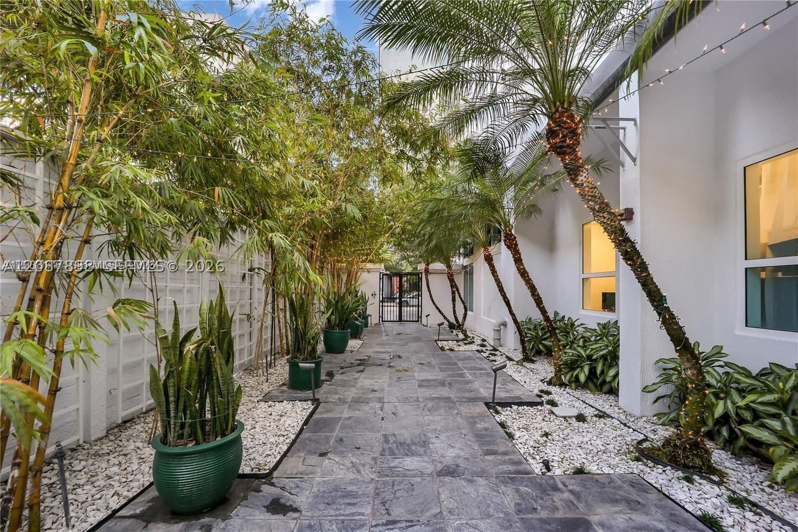 2+1 Condo — 234 3rd St #1701, Miami, FL 33132
