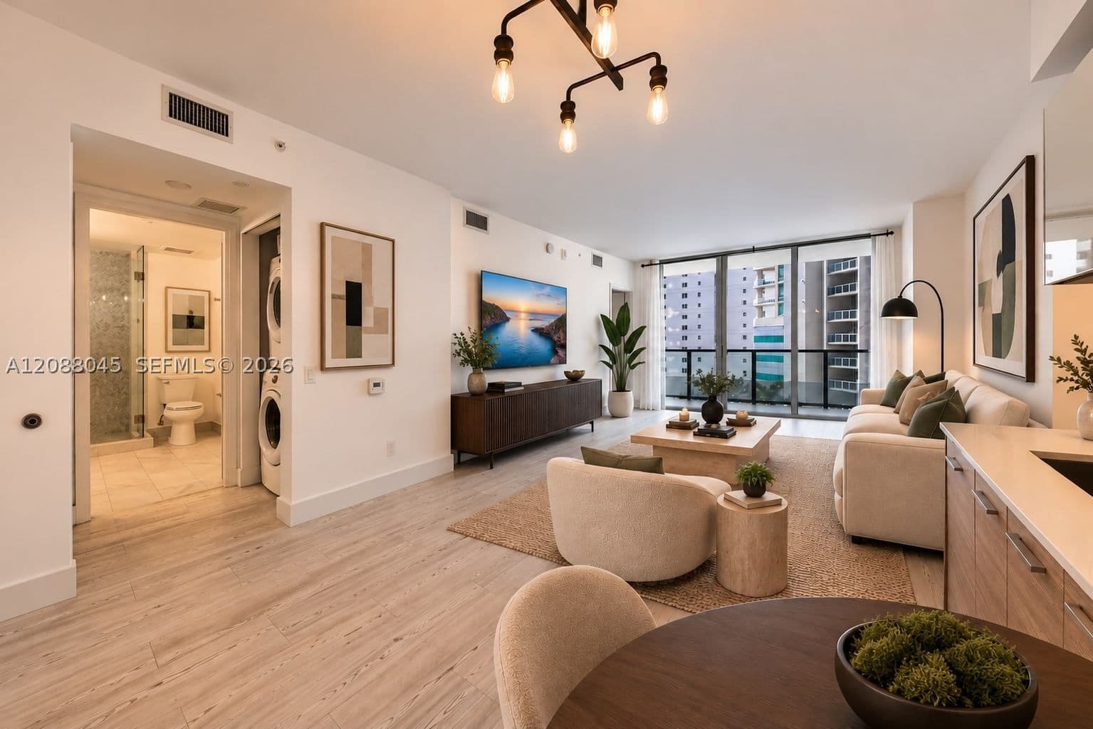 1+1 Condo — 1300 Brickell Bay Dr #704, Miami, FL 33131