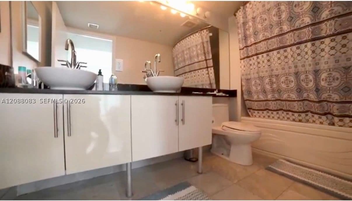 2+1 Daire — 31 5th St #2001, Miami, FL 33131