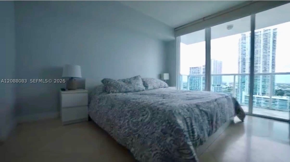 2+1 Daire — 31 5th St #2001, Miami, FL 33131