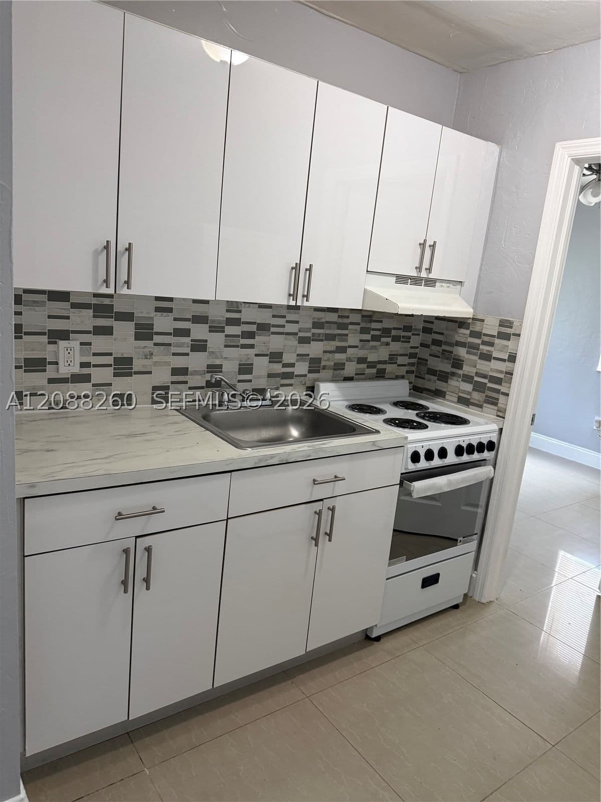 1+1 Mülk — 172 12th St #1, Miami, FL 33136