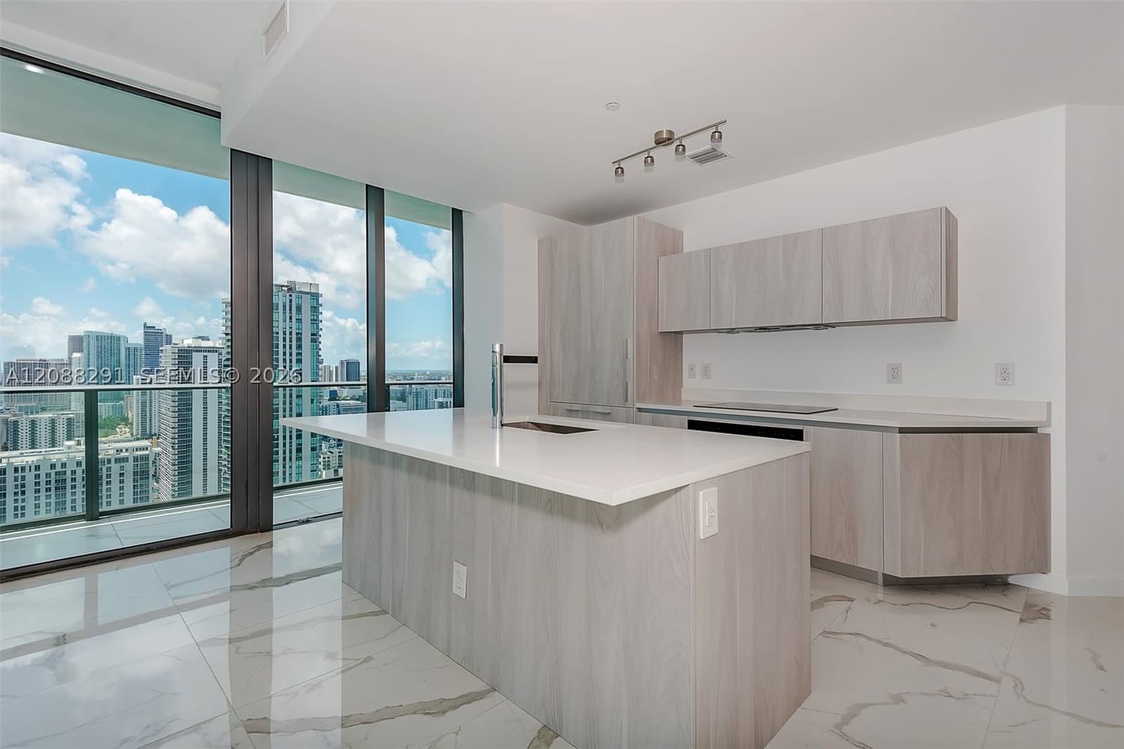 4+1 Condo — 480 31st St #3201, Miami, FL 33137
