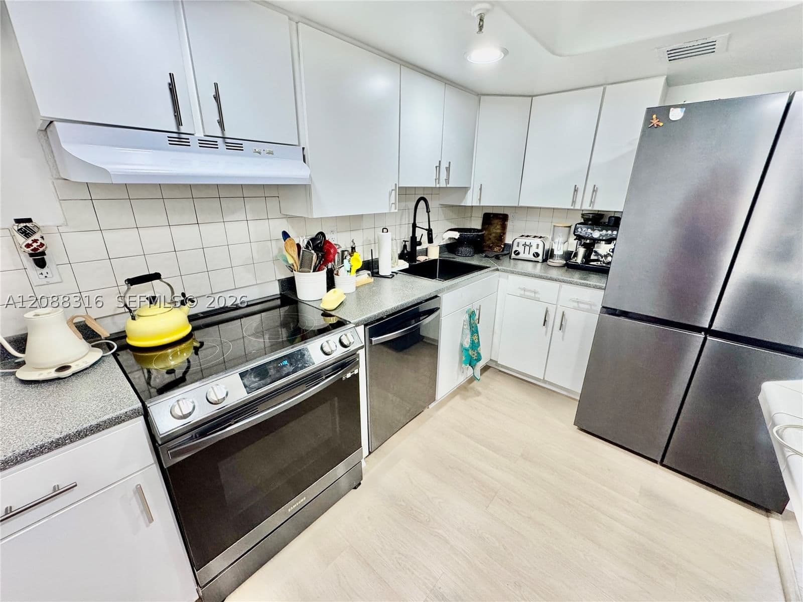 2+1 Condo — 6830 Indian Creek Dr #7E, Miami Beach, FL 33141