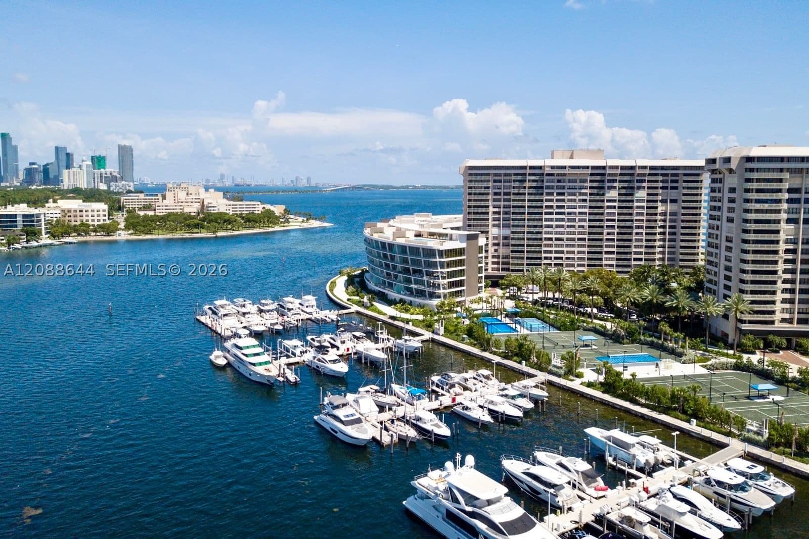 2+1 Condo — 3 Grove Isle Dr #CPH08, Miami, FL 33133