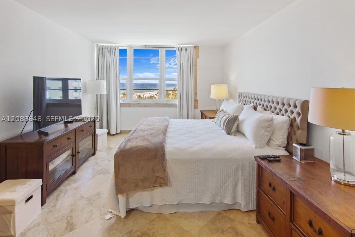 2+1 Condo — 100 LINCOLN RD #748, Miami Beach, FL 33139