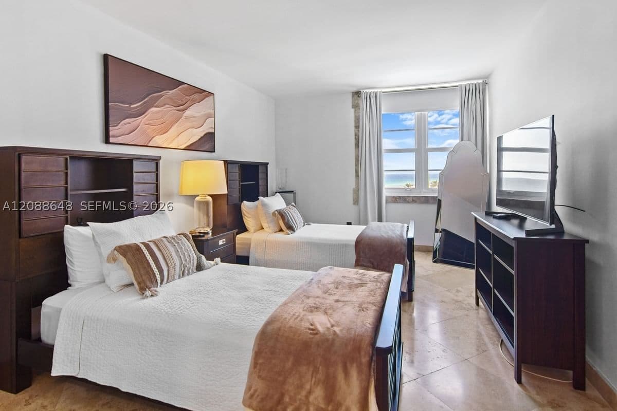 2+1 Condo — 100 LINCOLN RD #748, Miami Beach, FL 33139
