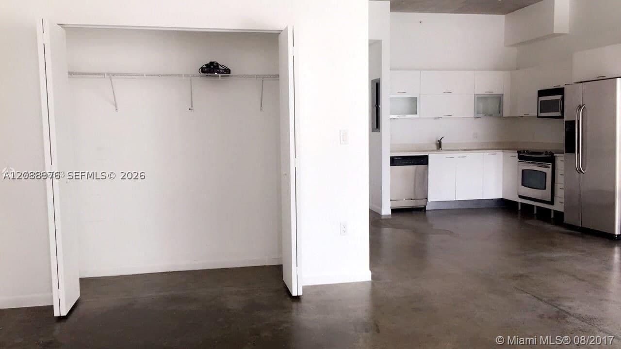 1+1 Condo — 133 2nd Ave #1404, Miami, FL 33132