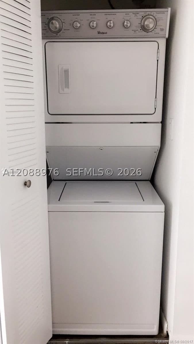 1+1 Condo — 133 2nd Ave #1404, Miami, FL 33132