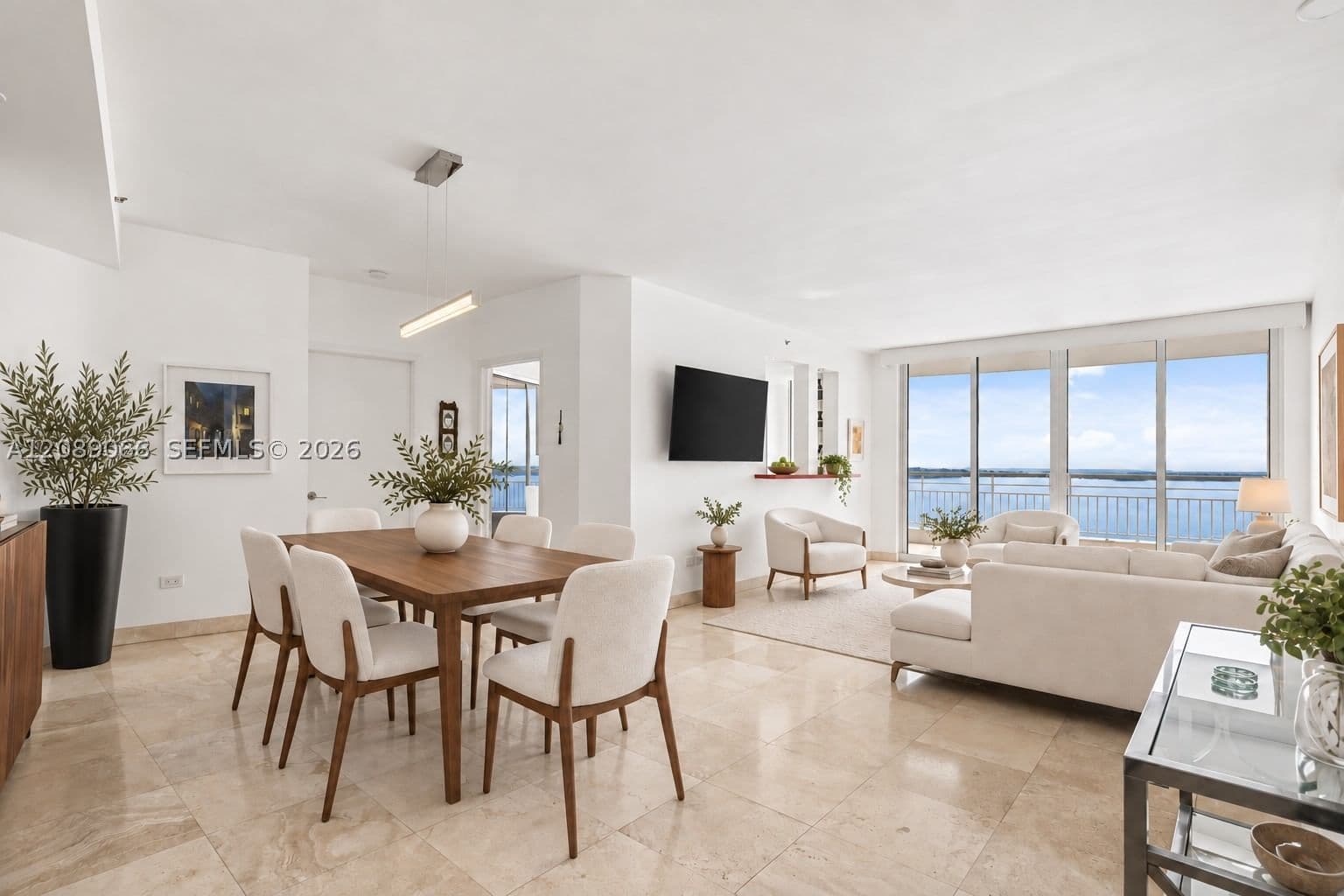 2+1 Condo — 808 Brickell Key Dr #2002, Miami, FL 33131