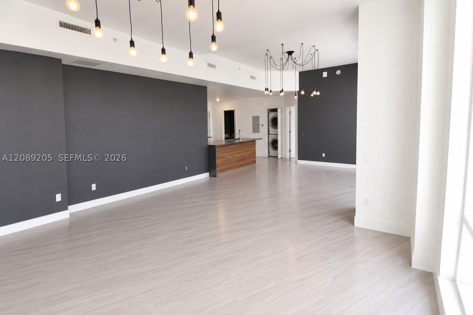 1+1 Condo — 601 27th St #1806, Miami, FL 33137