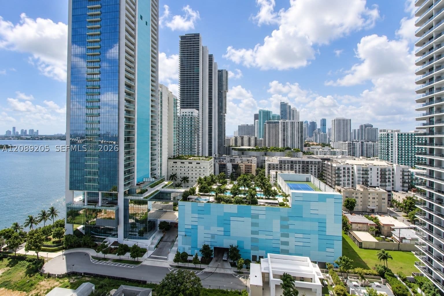 1+1 Condo — 601 27th St #1806, Miami, FL 33137