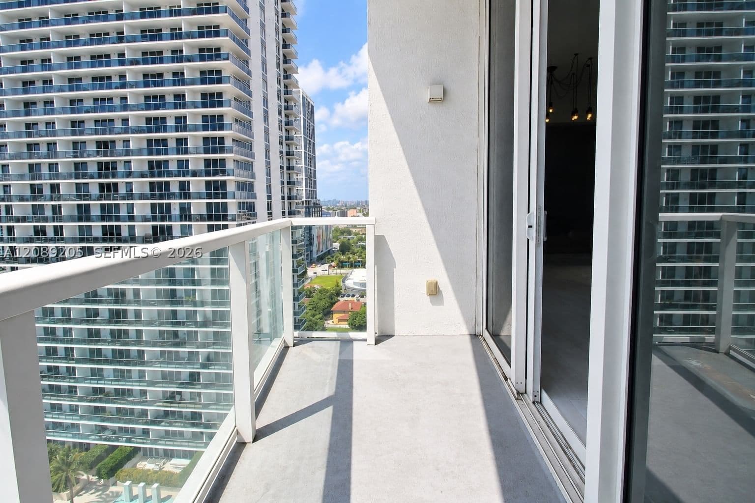 1+1 Condo — 601 27th St #1806, Miami, FL 33137