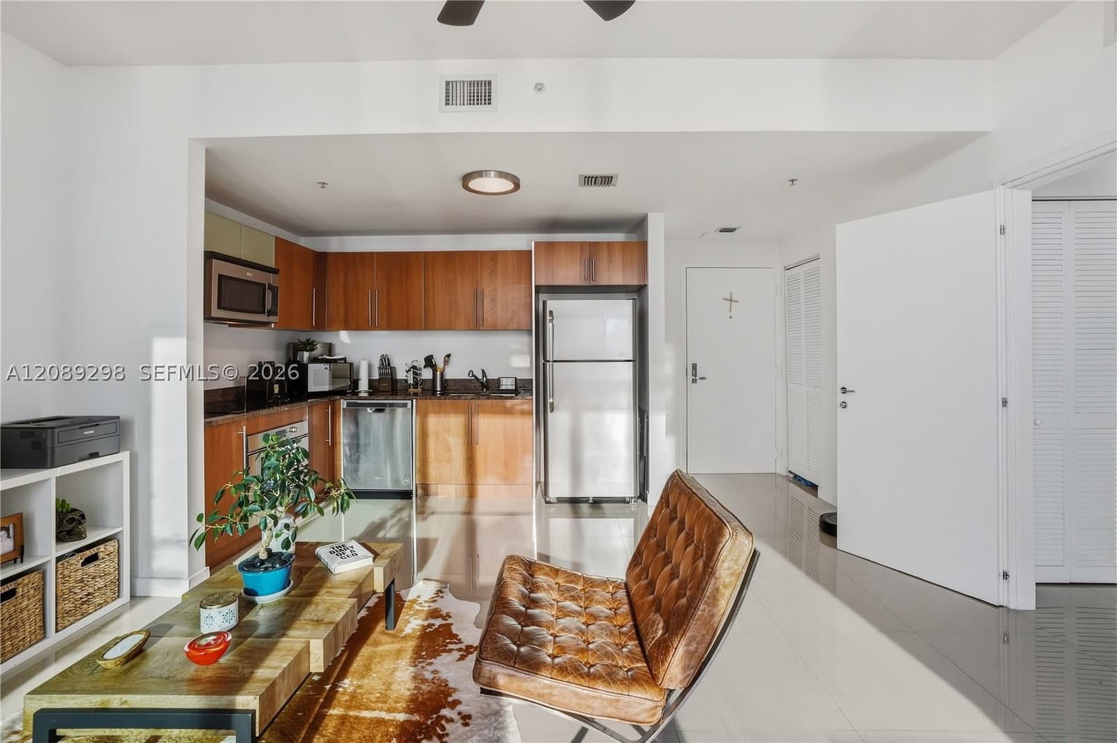 1+1 Condo — 300 Biscayne Blvd #T-3509, Miami, FL 33131