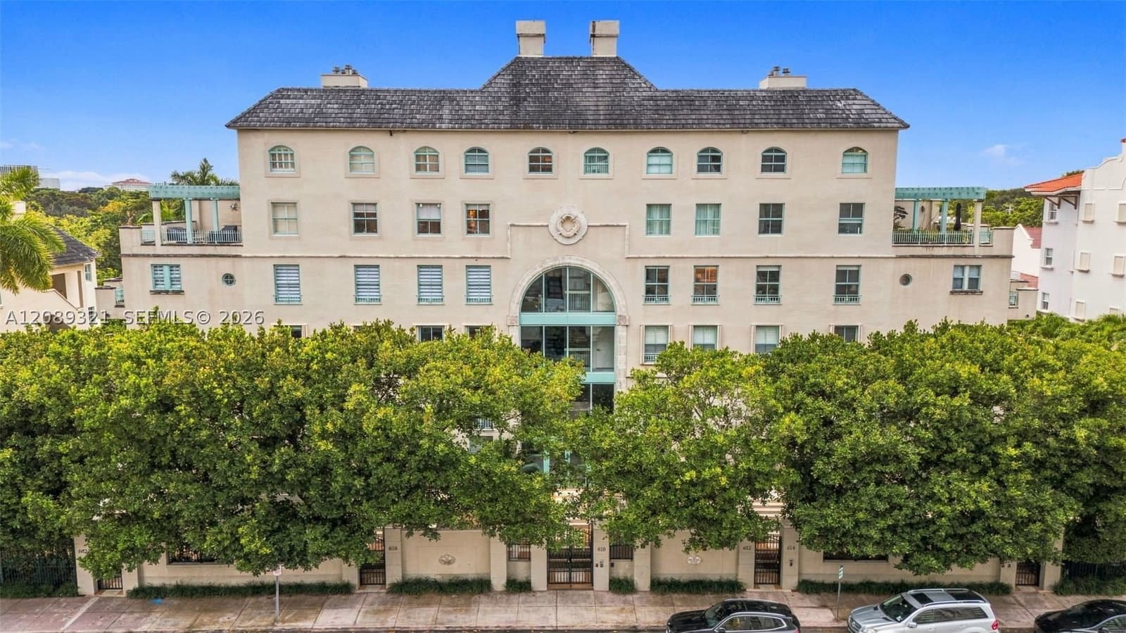 4+1 Condo — 610 Valencia Ave #502, Coral Gables, FL 33134
