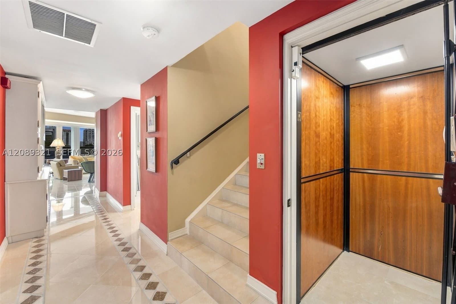 4+1 Condo — 610 Valencia Ave #502, Coral Gables, FL 33134