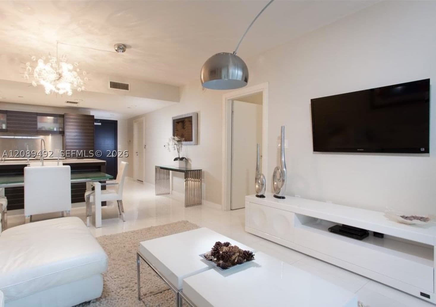 1-bedroom Condo — 200 Biscayne Boulevard Way #3209, Miami, FL 33131