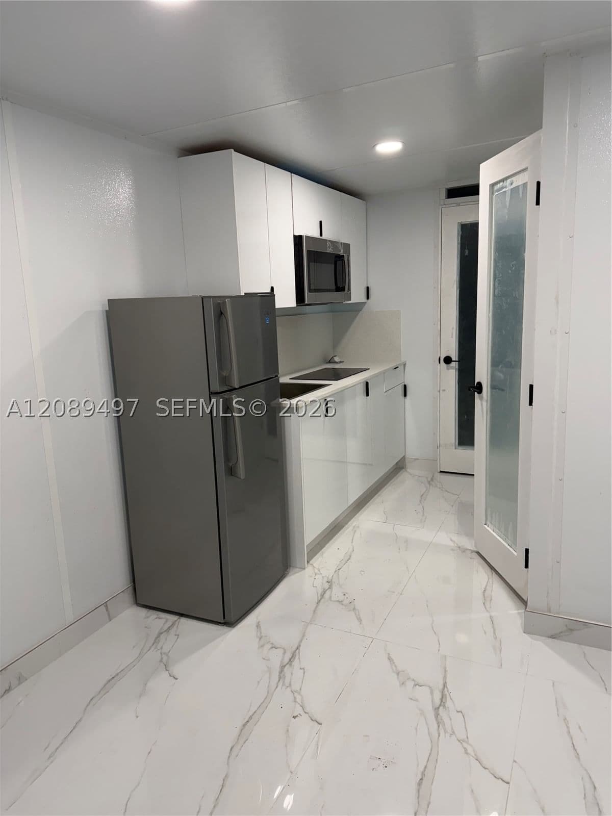 3+1 Mülk — 11060 221st Ter #b, Miami, FL 33170