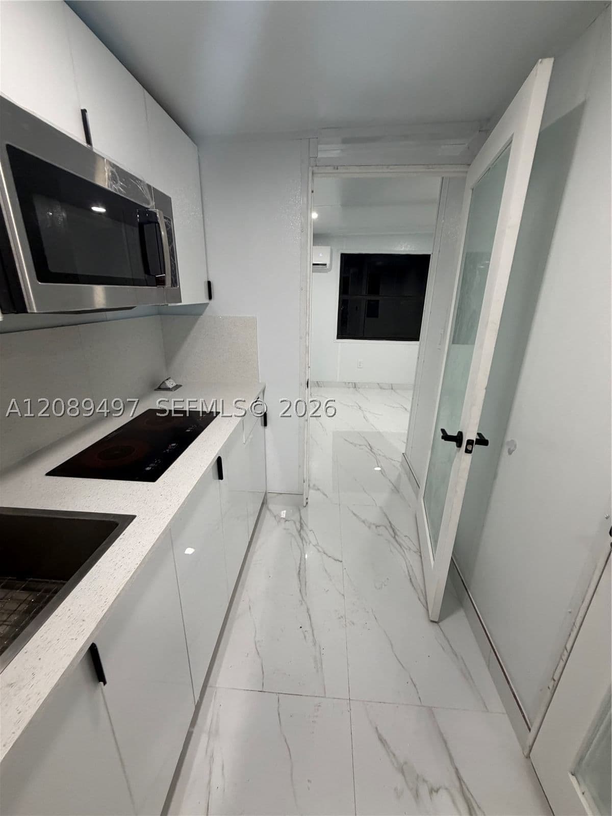 3+1 Mülk — 11060 221st Ter #b, Miami, FL 33170
