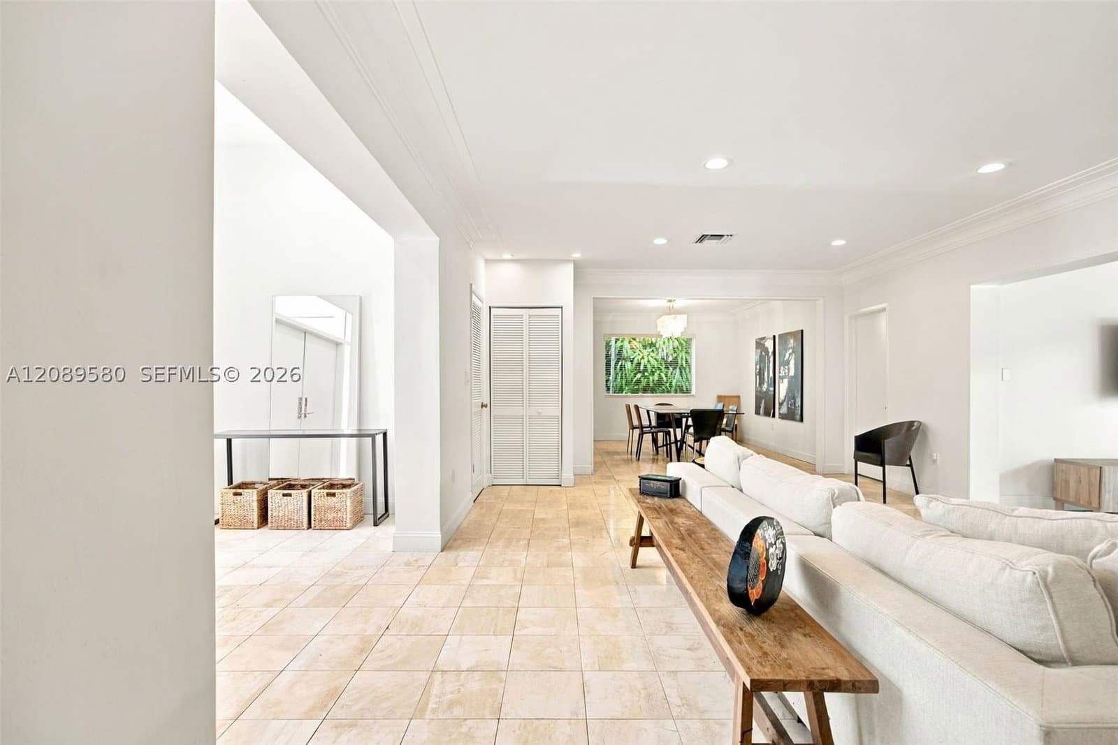 3+1 Müstakil ev — 1325 Blue Rd, Coral Gables, FL 33146