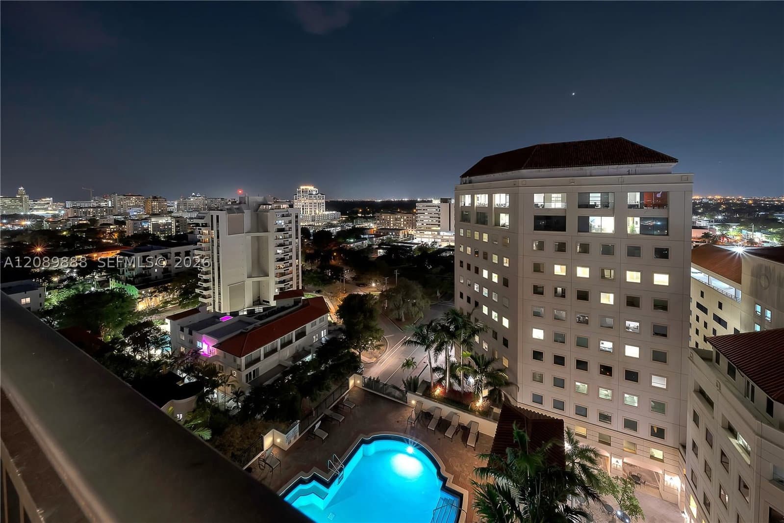 2-bedroom Condo — 888 Douglas Rd #1516, Coral Gables, FL 33134