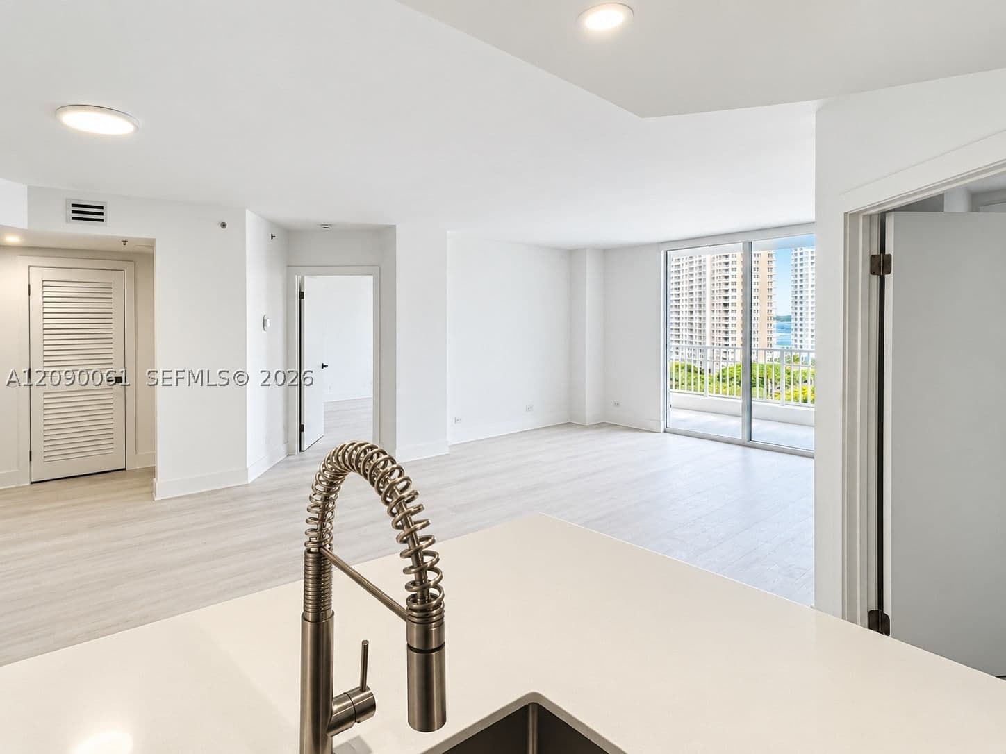 2-bedroom Apartment — 701 Brickell Key Blvd #1111, Miami, FL 33131