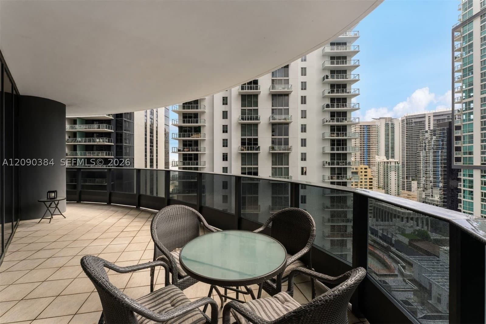 2+1 Condo — 1000 Brickell Plz #2401, Miami, FL 33131