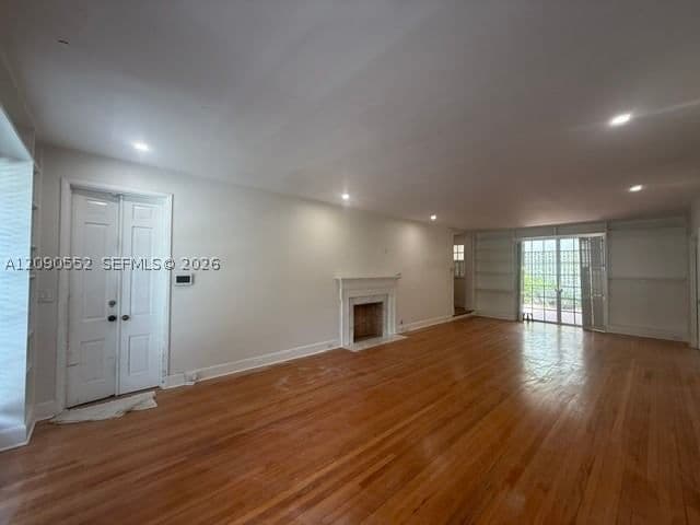 3+1 Müstakil ev — 2805 Segovia St, Coral Gables, FL 33134
