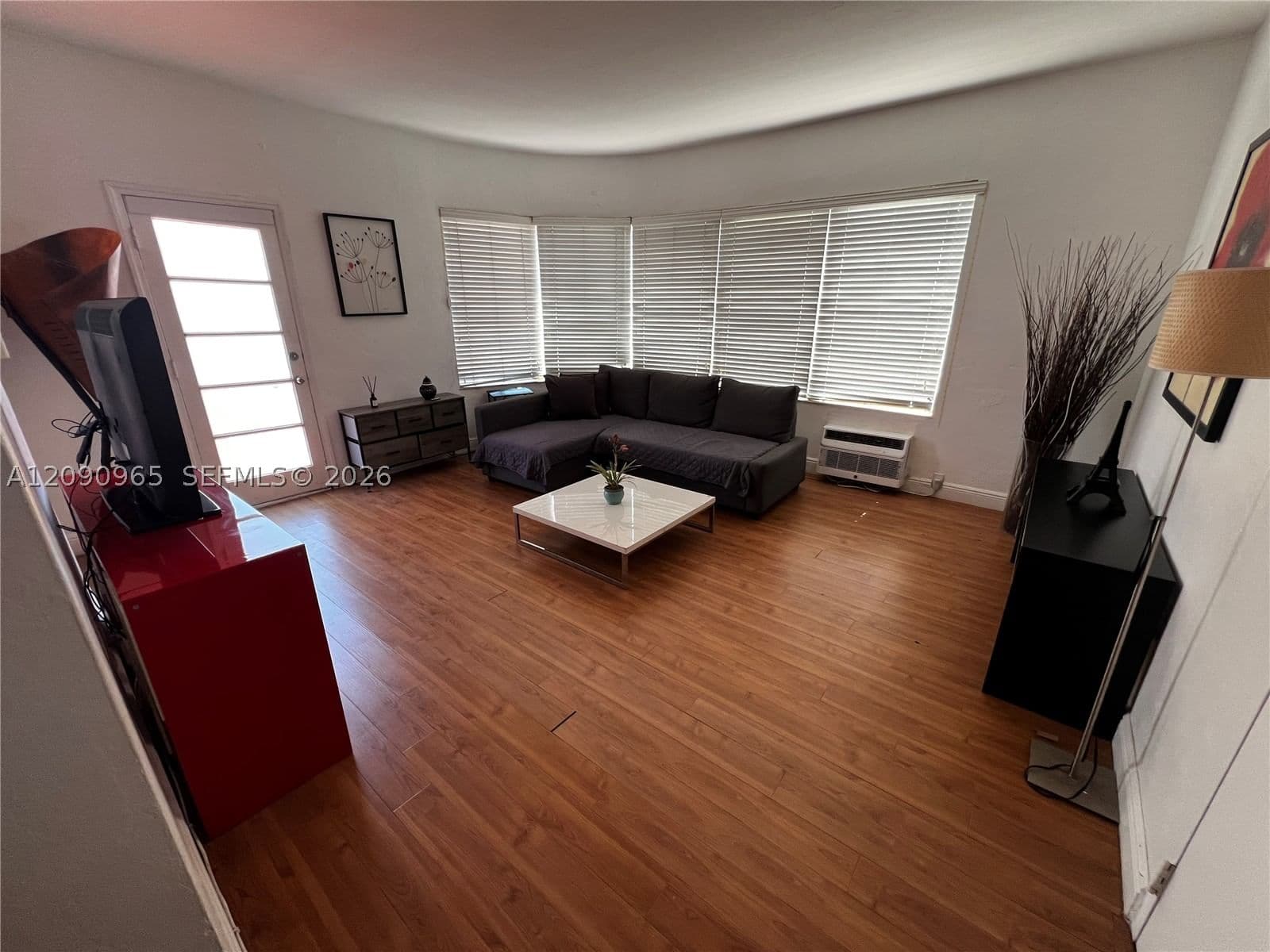 1-bedroom Property — 601 7th St #1, Miami Beach, FL 33139