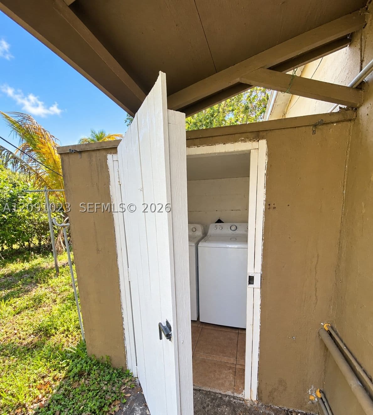 3-bedroom Property — 15 150th St #A, Miami, FL 33161