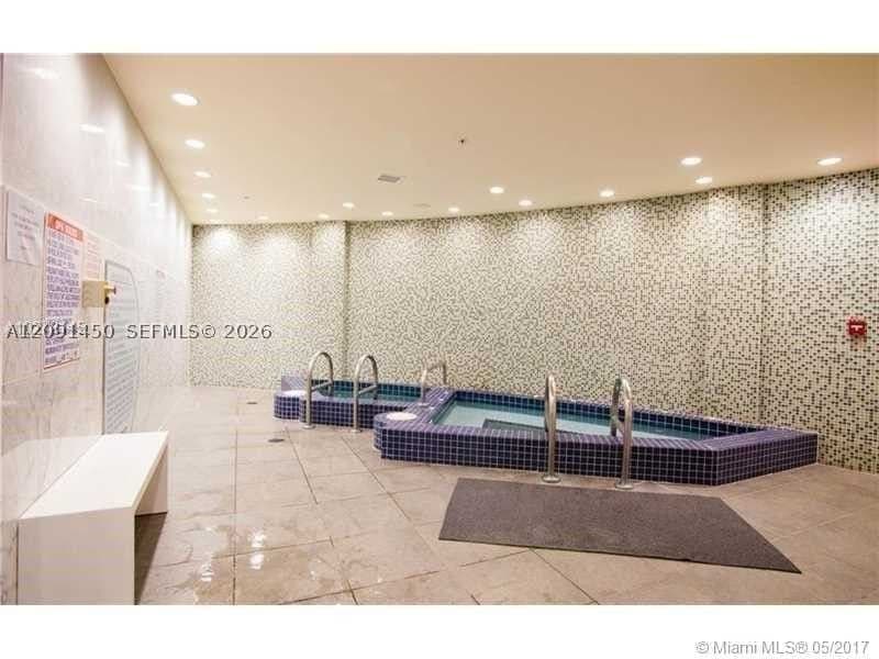 2+1 Condo — Miami, FL 33132