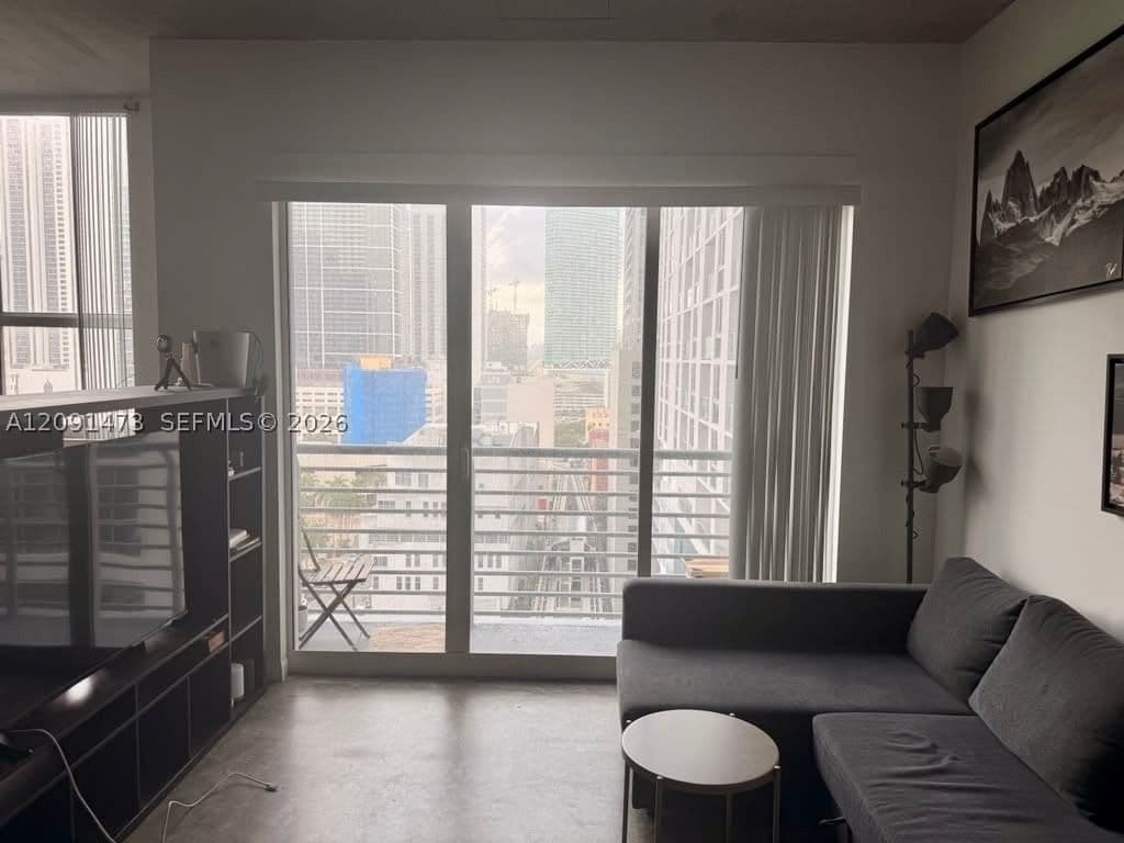 1+1 Condo — 133 2nd Ave #1605, Miami, FL 33132