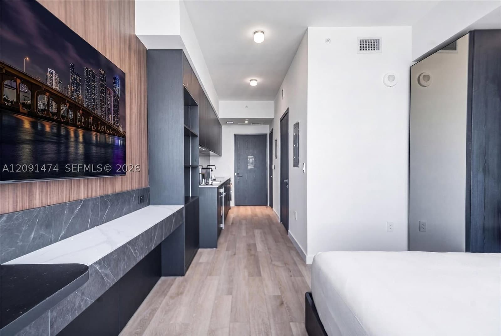 Condo — 20 11 ST #3103B, Miami, FL 33132