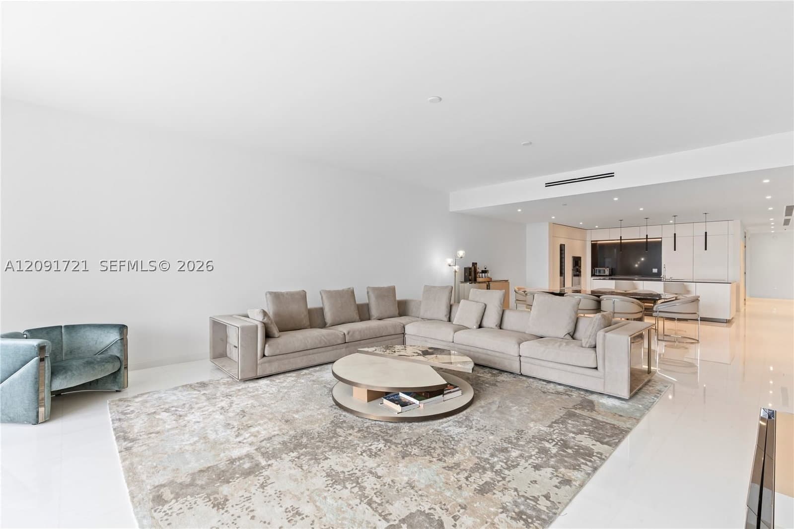 4+1 Condo — 300 Biscayne Boulevard Way #3304C, Miami, FL 33131