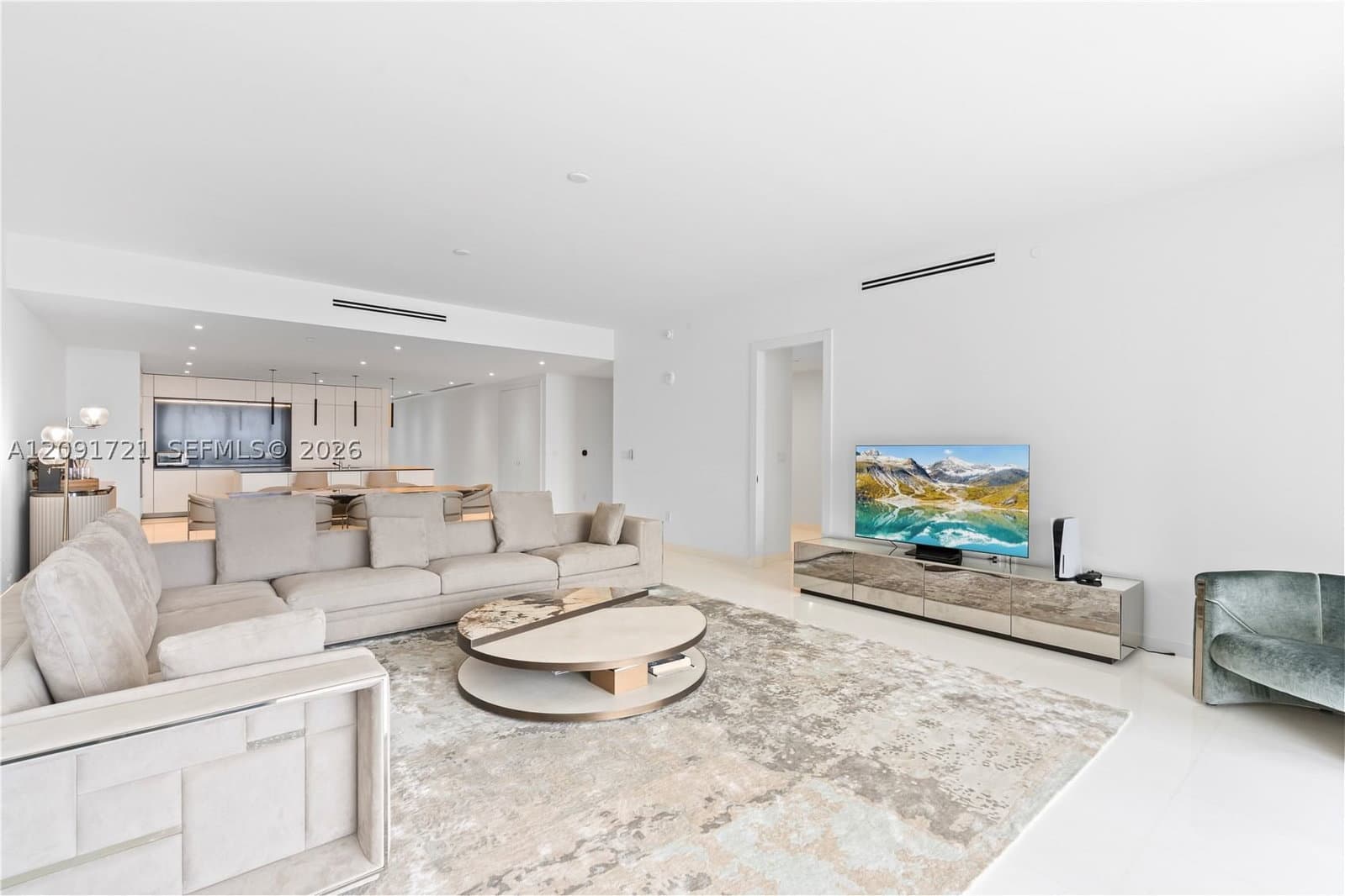 4+1 Condo — 300 Biscayne Boulevard Way #3304C, Miami, FL 33131
