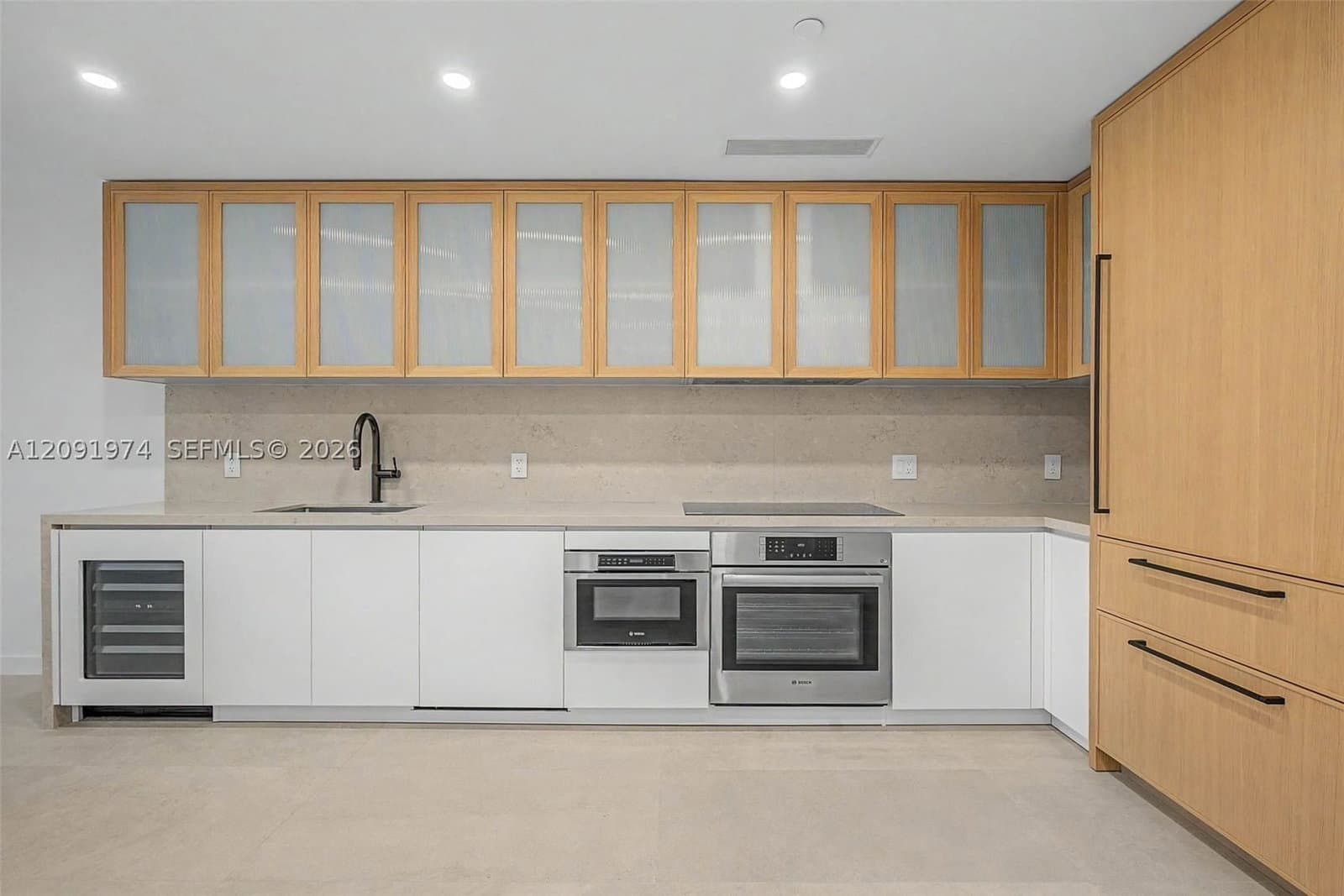 1-bedroom Condo — 2200 Brickell Ave #406, Miami, FL 33129