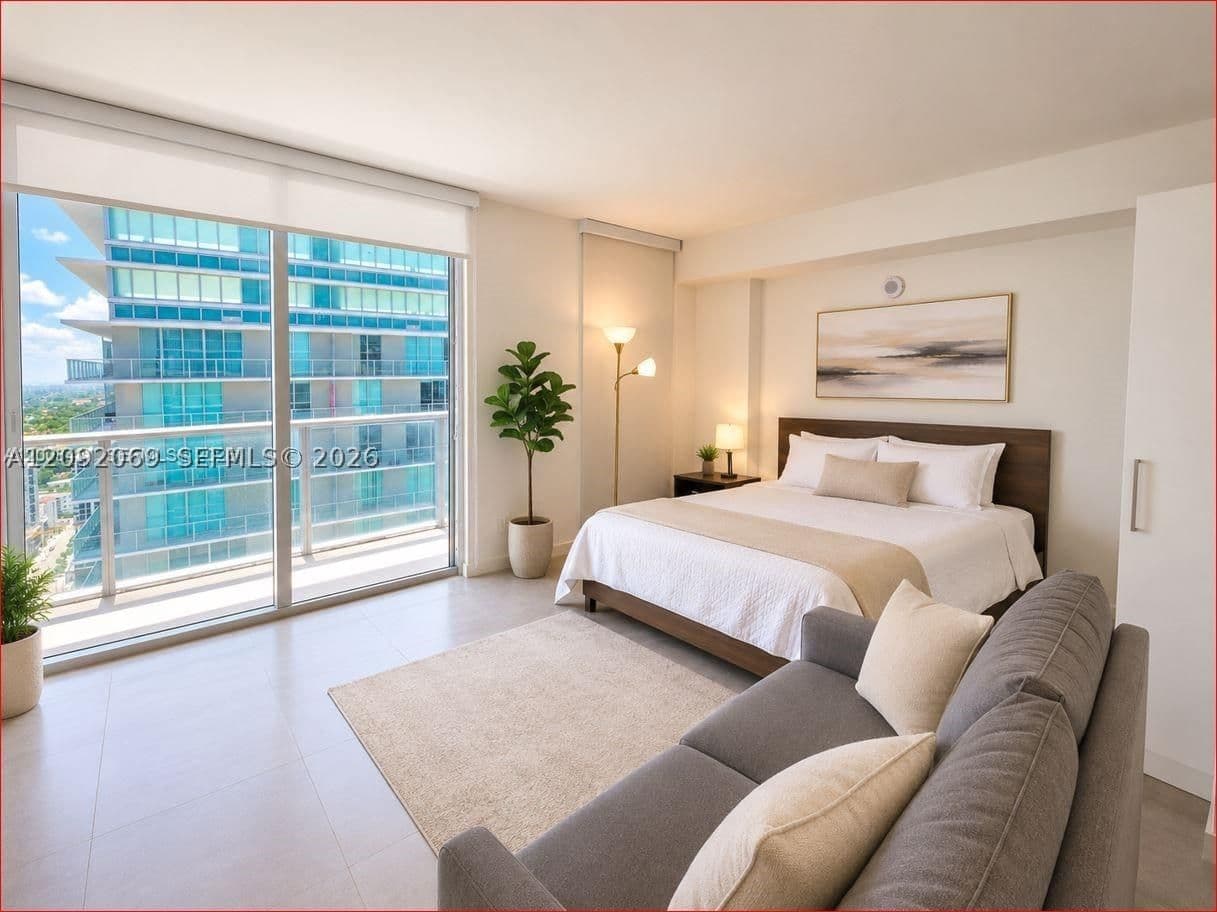 Condo — 1100 Miami Ave #3705, Miami, FL 33130