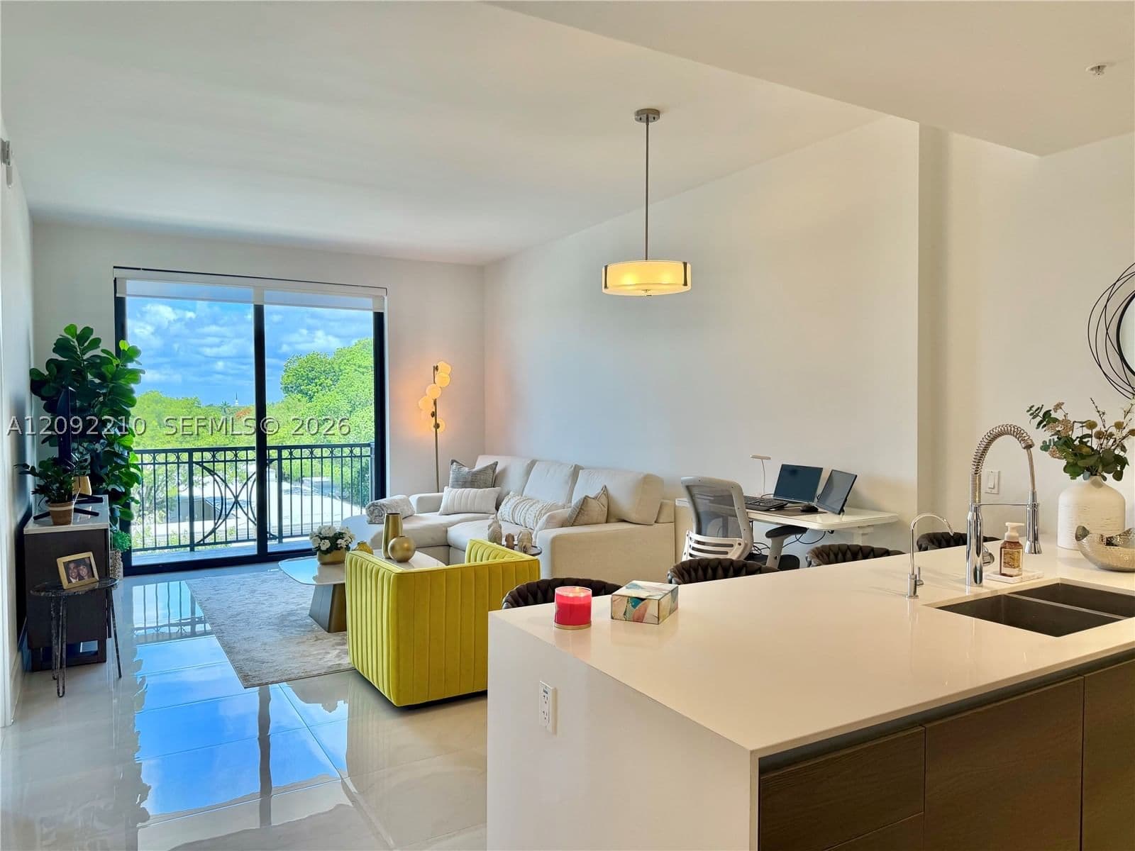 1-bedroom Condo — 301 Altara Ave #418, Coral Gables, FL 33146
