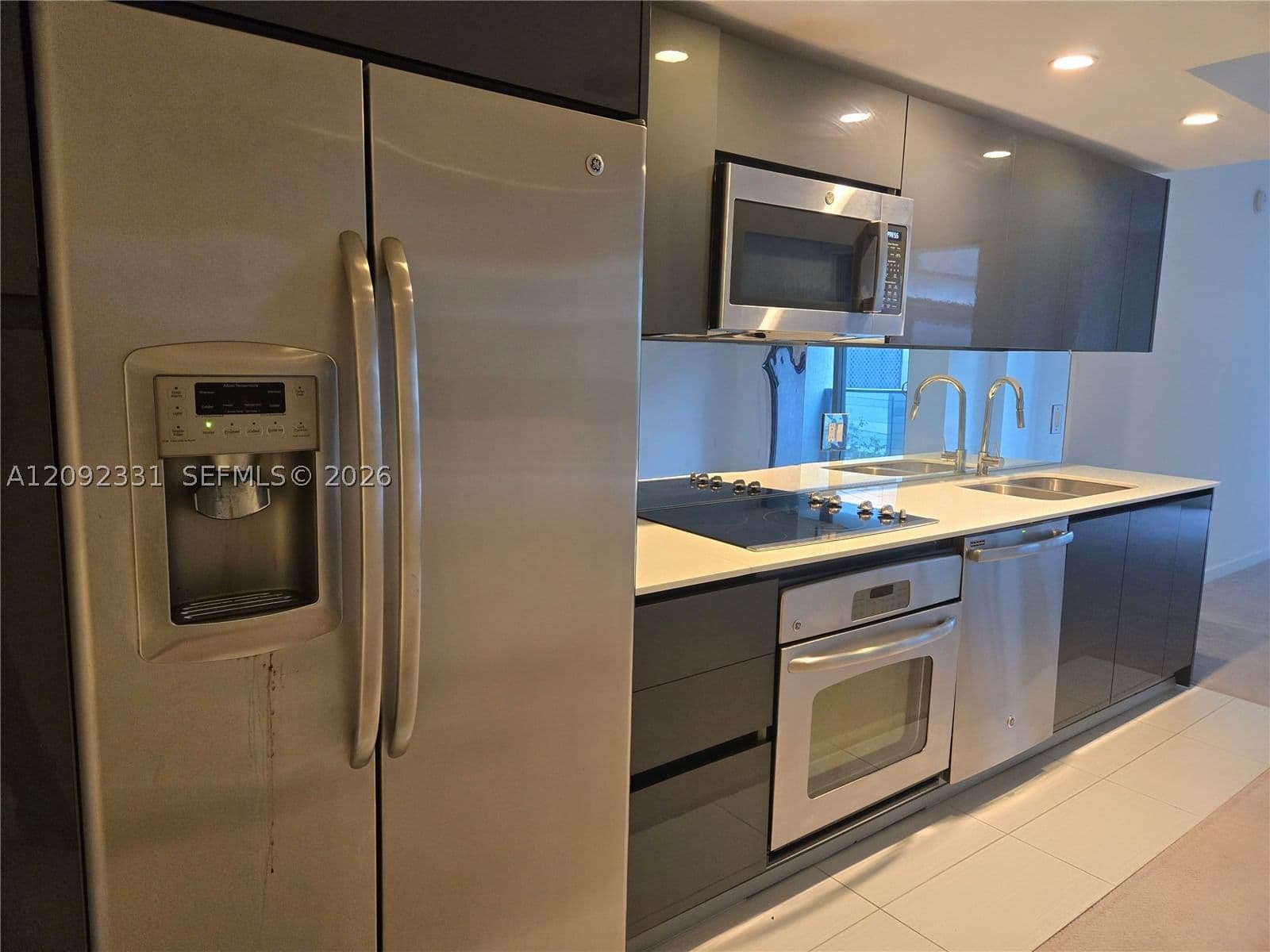 Condo — 31 6th St #503, Miami, FL 33131