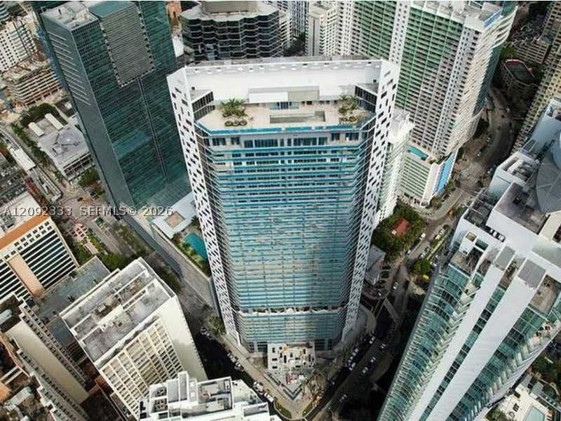 Condo — 1300 Brickell Bay Dr #2413, Miami, FL 33131